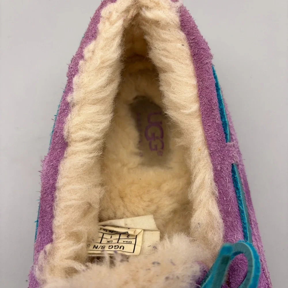 UGG Dakota Slippers Girls 2 Purple Solid Suede Shearling Lined Boho Comfort